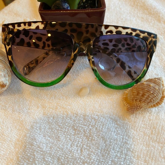 None Accessories - In the Jungle  Sunnies 🐆
